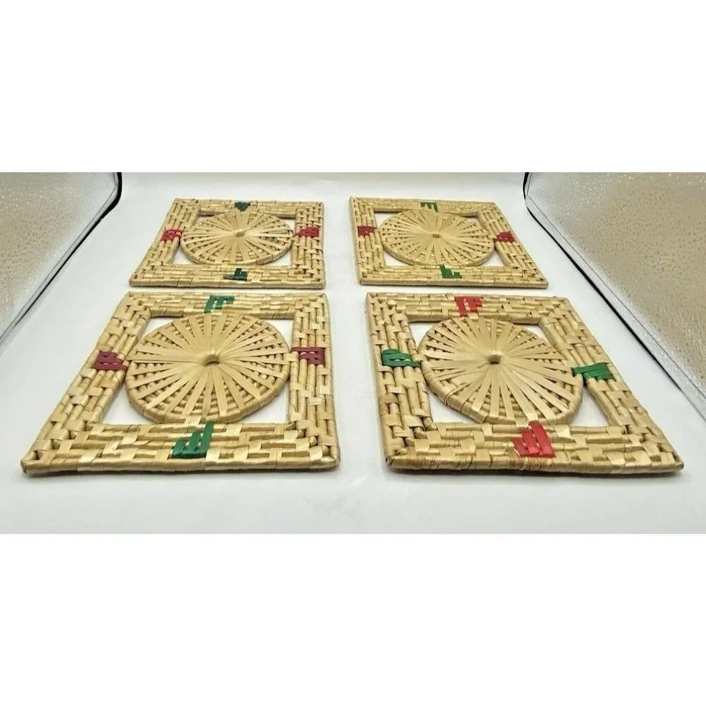 Vintage Hot Pad Trivets Set Of 4 Woven Wicker Straw Rattan Raffia Square 7” X 7”